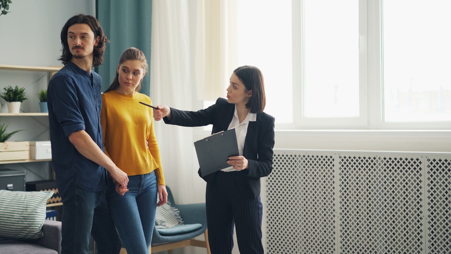 Evite errores comunes en contratos inmobiliarios
